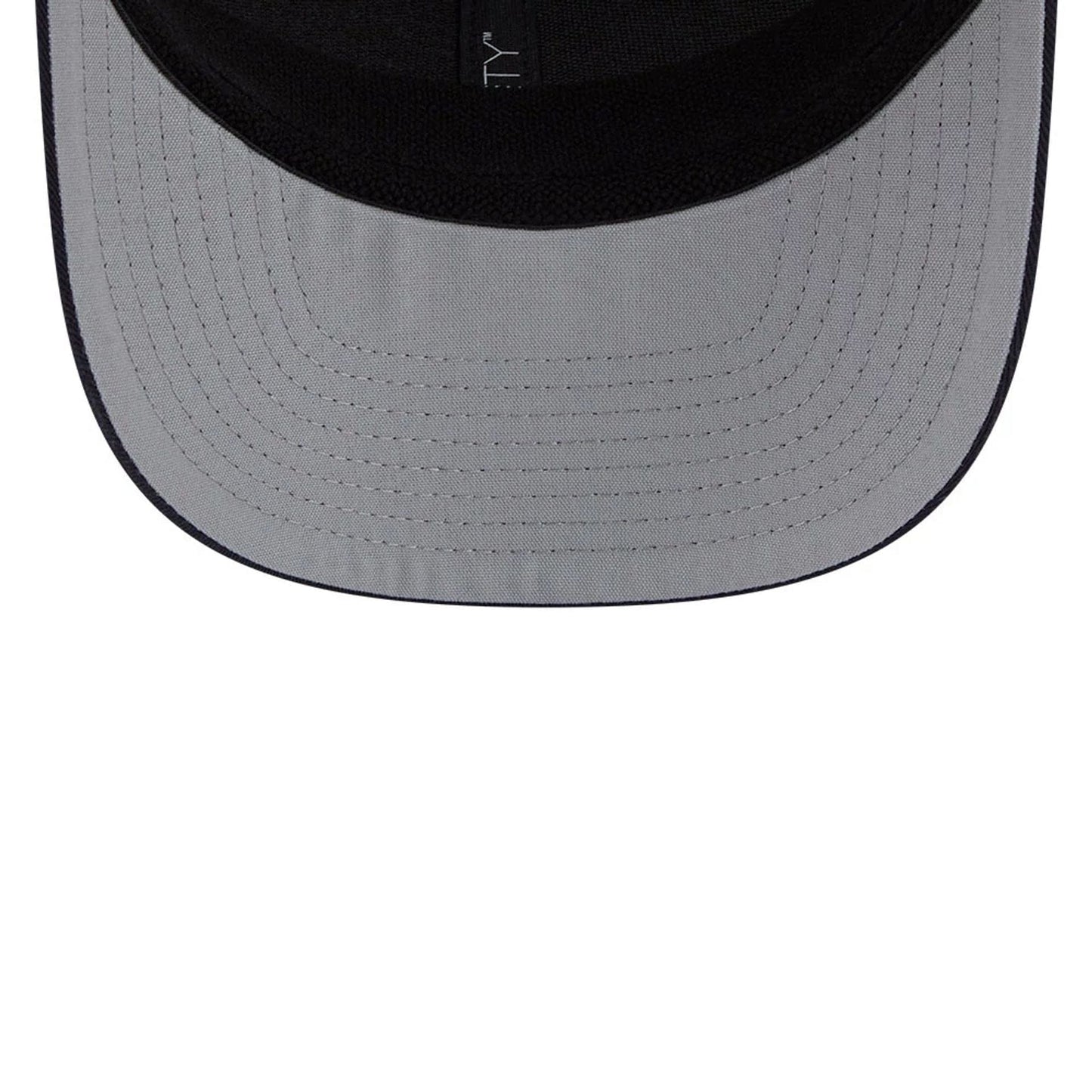 Pictured is this MLB Patch New York Yankees 9SEVENTY Stretch Snap cap in navy. 2