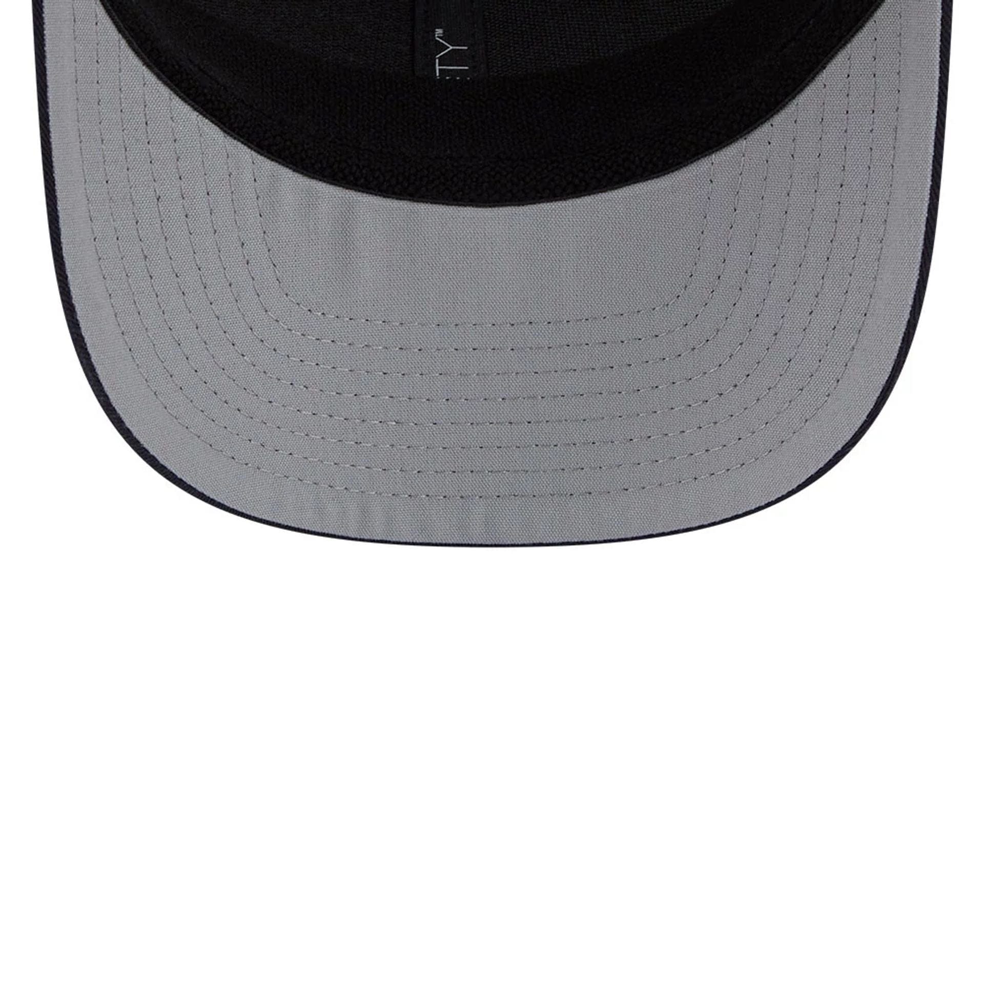 Pictured is this MLB Patch New York Yankees 9SEVENTY Stretch Snap cap in navy. 2