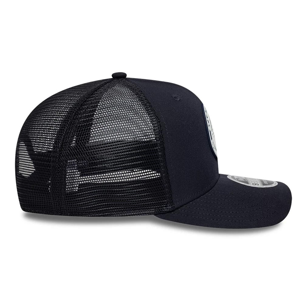 Pictured is this MLB Circles Atlanta Braves 9SEVENTY Stretch Snap cap in navy. 6