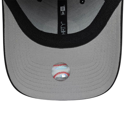 Pictured is this MLB Ripstop Chicago White Sox 39THIRTY Stretch Fit cap in black. 2
