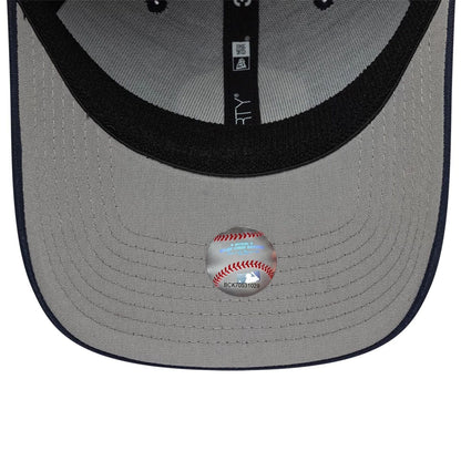 Pictured is this MLB Ripstop New York Yankees 39THIRTY Stretch Fit cap in navy. 2