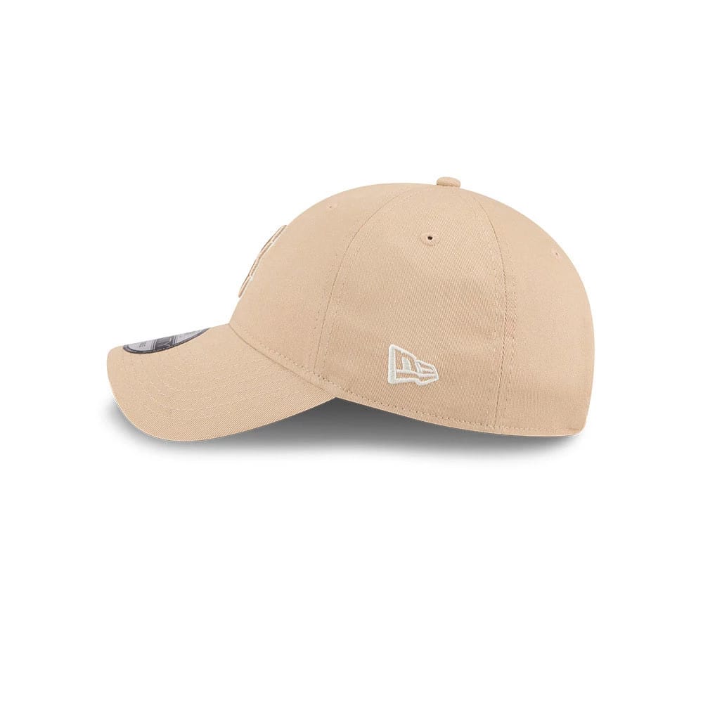 Pictured is this MLB Colours Boston Red Sox 9TWENTY cap in light beige. 5