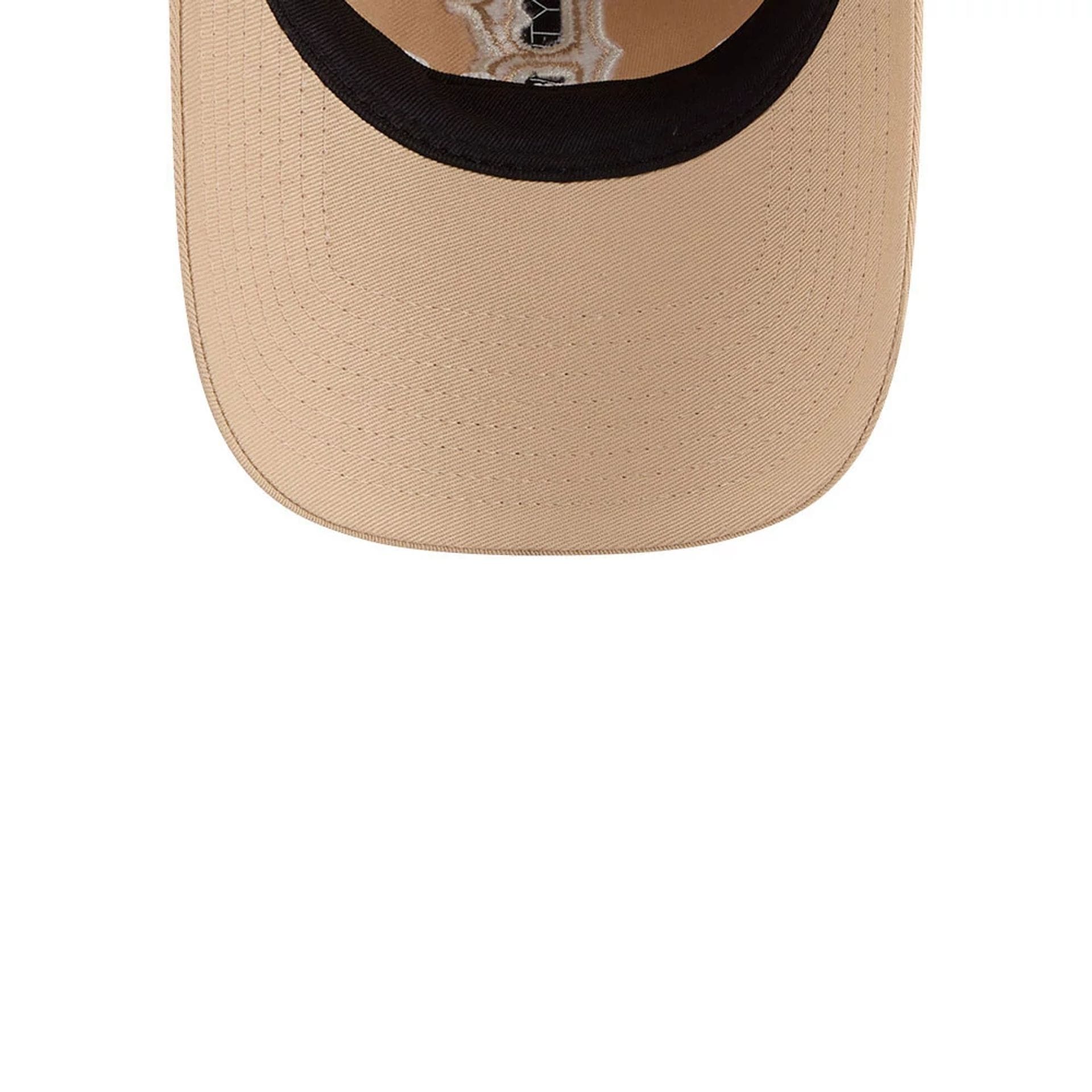 Pictured is this MLB Colours Boston Red Sox 9TWENTY cap in light beige. 6