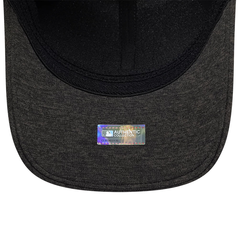 Pictured is this MLB Clubhouse Arizona Diamondbacks 39THIRTY Infinity Stretch Fit cap in black. 7