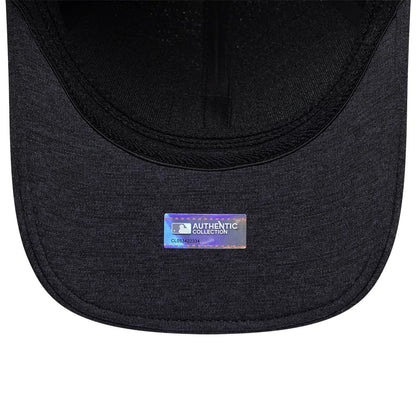 Pictured is this MLB Clubhouse Cleveland Guardians 39THIRTY Infinity Stretch Fit cap in navy. 7