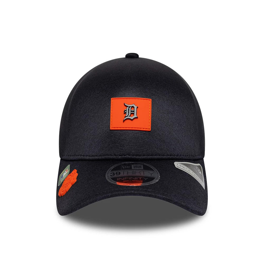 Pictured is this MLB Clubhouse Detroit Tigers 39THIRTY Infinity Stretch Fit cap in navy. 2