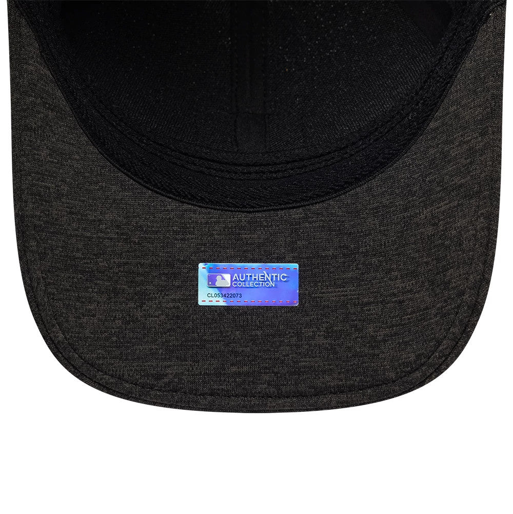 Pictured is this MLB Clubhouse Chicago White Sox 39THIRTY Infinity Stretch Fit cap in black. 7