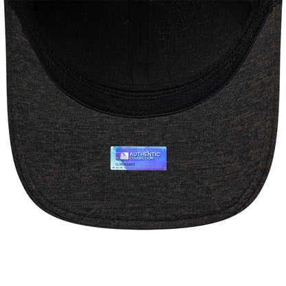 Pictured is this MLB Clubhouse Chicago White Sox 39THIRTY Infinity Stretch Fit cap in black. 7