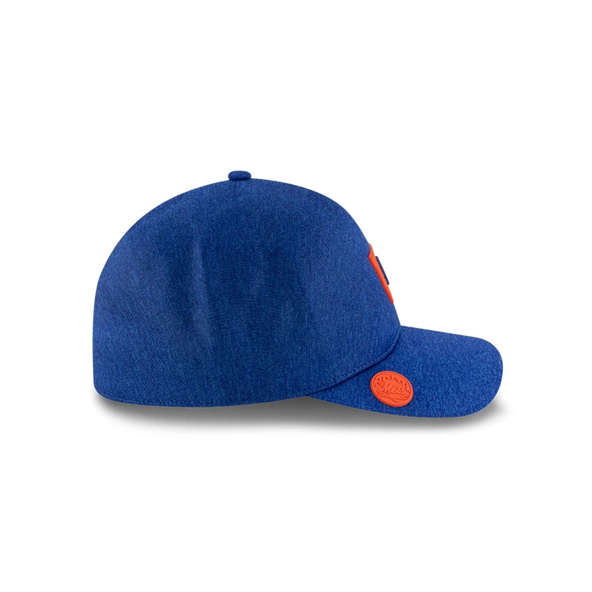 Pictured is this MLB Clubhouse New York Mets 39THIRTY Infinity Stretch Fit cap in blue. 6