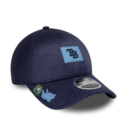 Tampa Bay Rays MLB Clubhouse Navy New Era 39THIRTY Infinity Stretch Fit Cap, three-quarter view showing the raised navy TB logo on a light blue patch, a 39THIRTY size sticker on the navy curved visor and an MLB logo on the left side.
