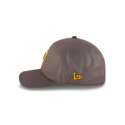 Pictured is this MLB Clubhouse San Diego Padres 39THIRTY Infinity Stretch Fit cap in dark brown. 5