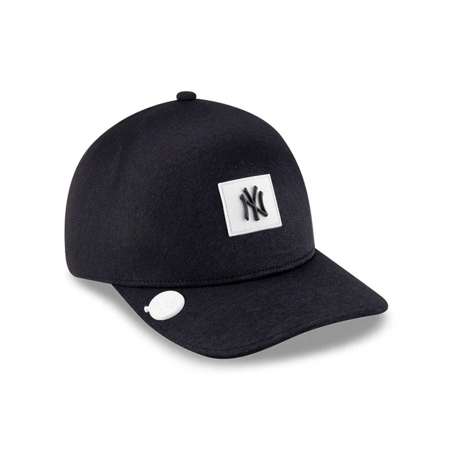 Pictured is this MLB Clubhouse New York Yankees 39THIRTY Infinity Stretch Fit cap in navy. 1