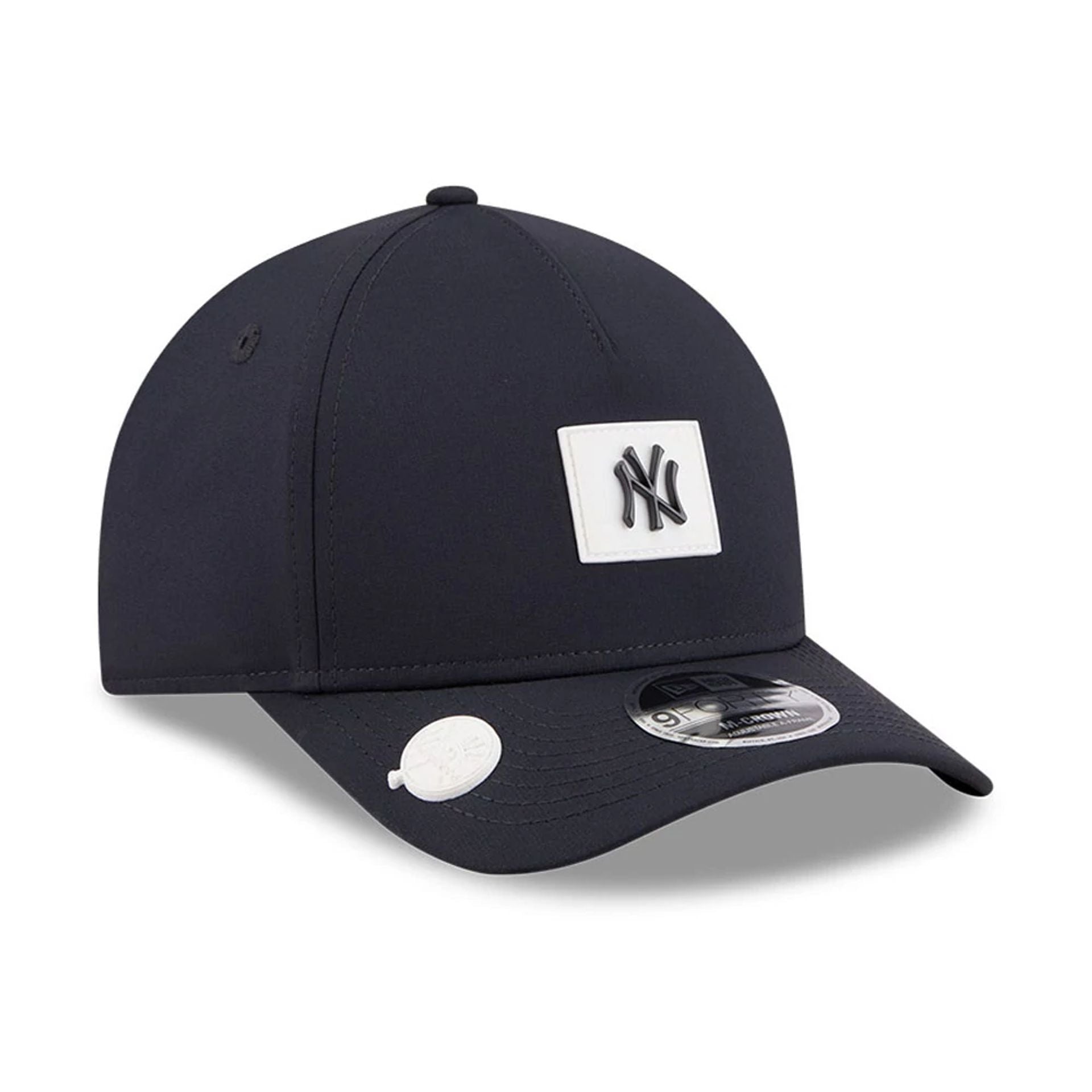 Pictured is this MLB Clubhouse New York Yankees 9FORTY M-Crown A-Frame cap in navy. 1