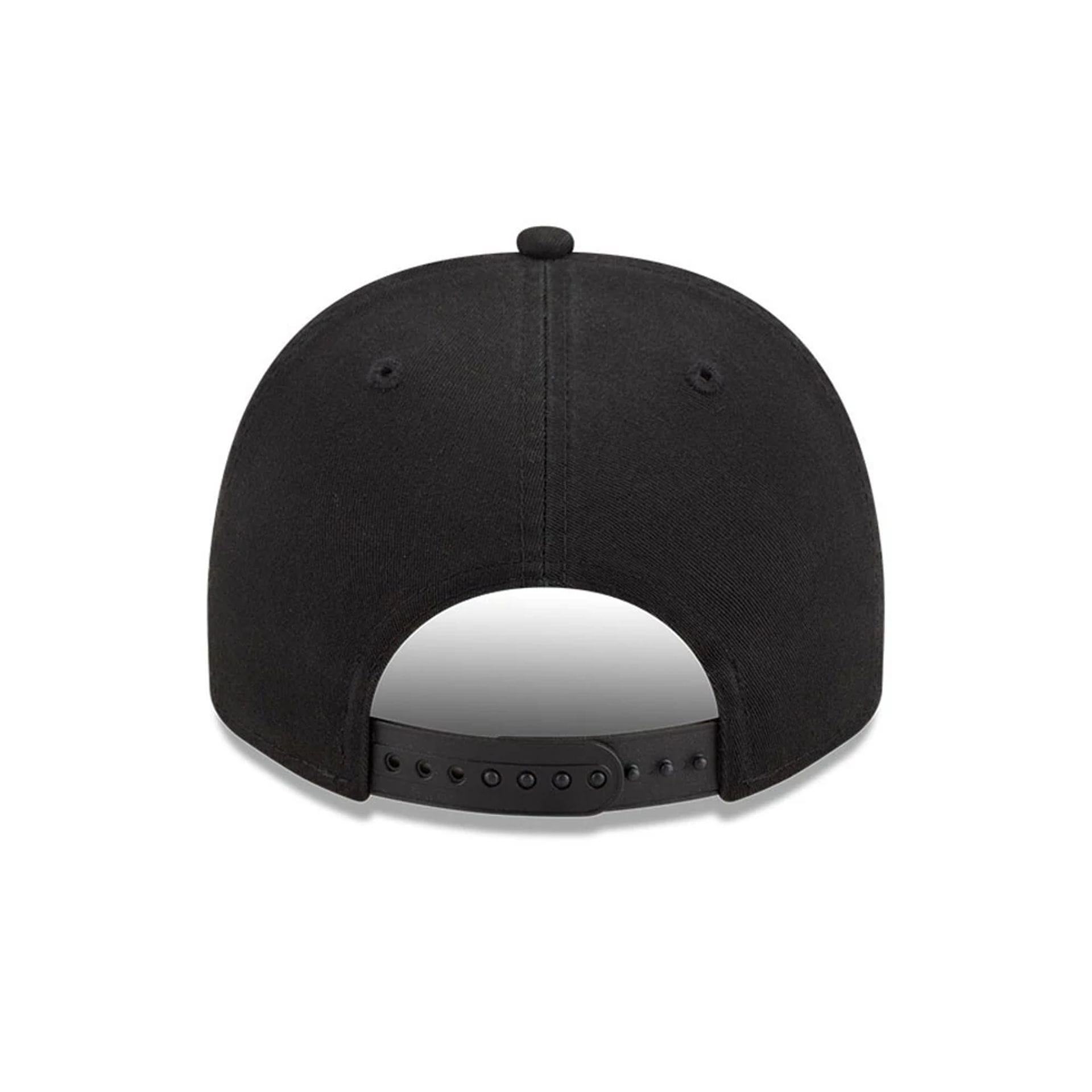 Pictured is this MLB Historic Chicago White Sox 9FIFTY A-Frame Snapback cap in black. 7