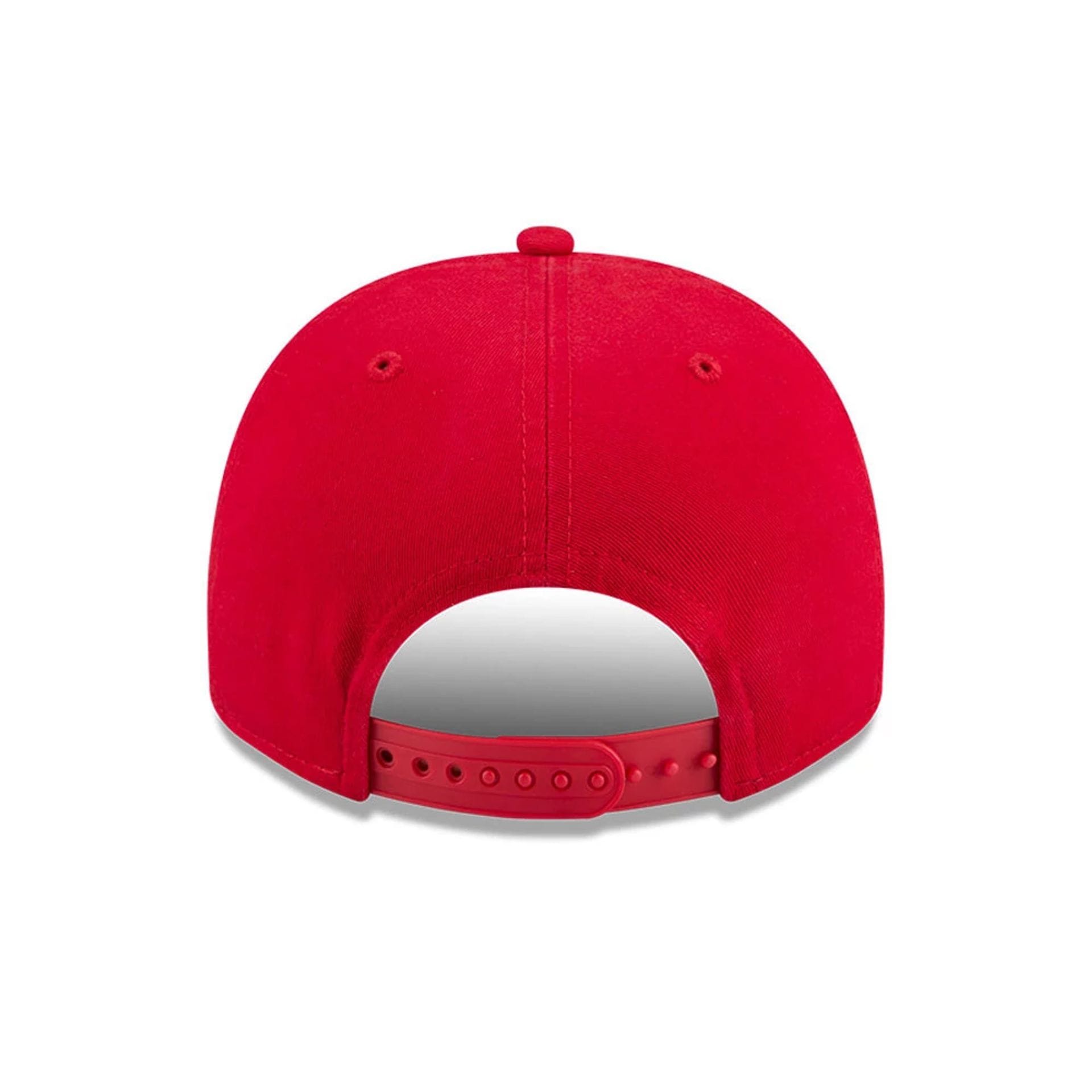 Pictured is this NBA Historic Chicago Bulls 9FIFTY A-Frame Snapback cap in Red. 7