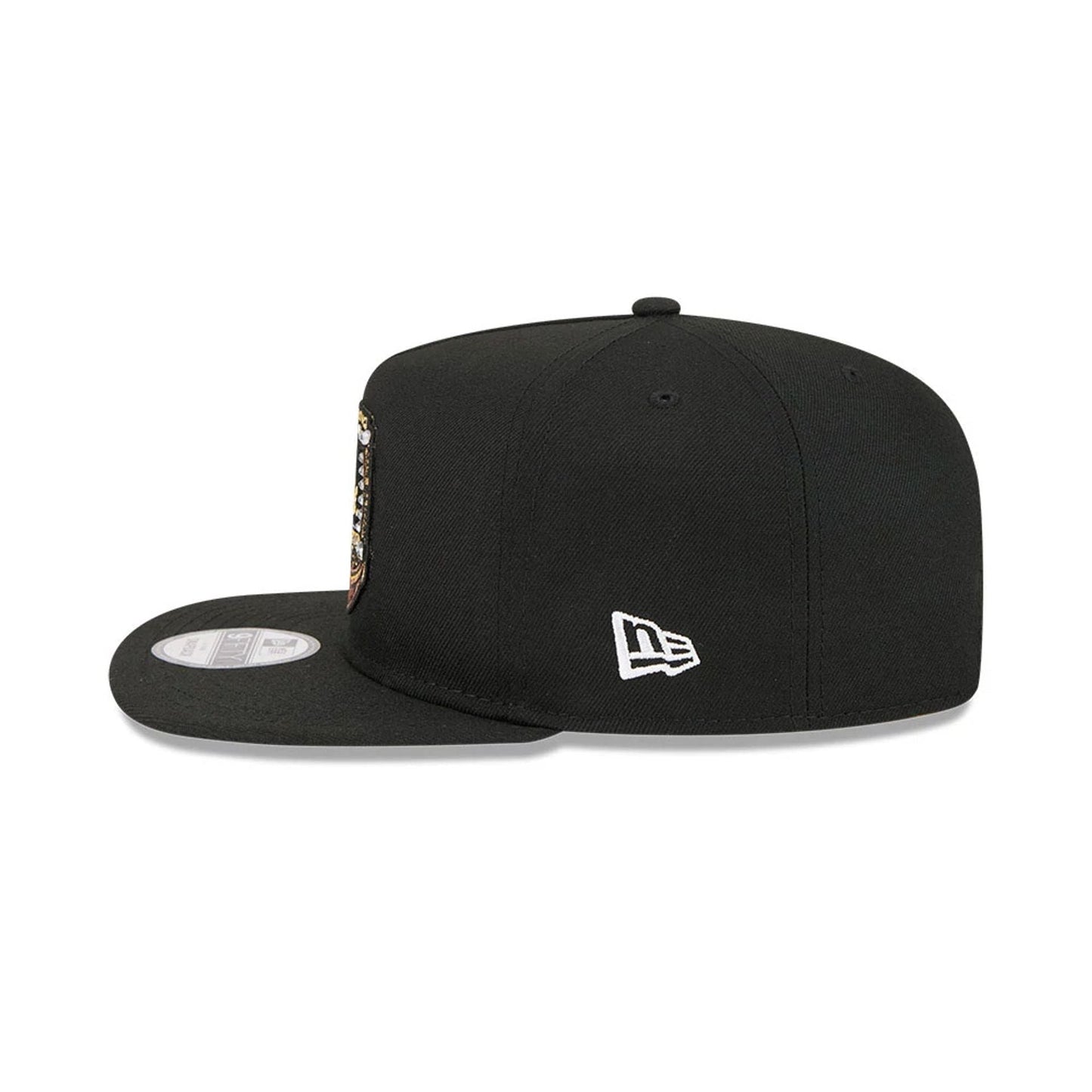 Pictured is this MLB Ring Chicago White Sox 9FIFTY A-Frame Snapback cap in black. 6