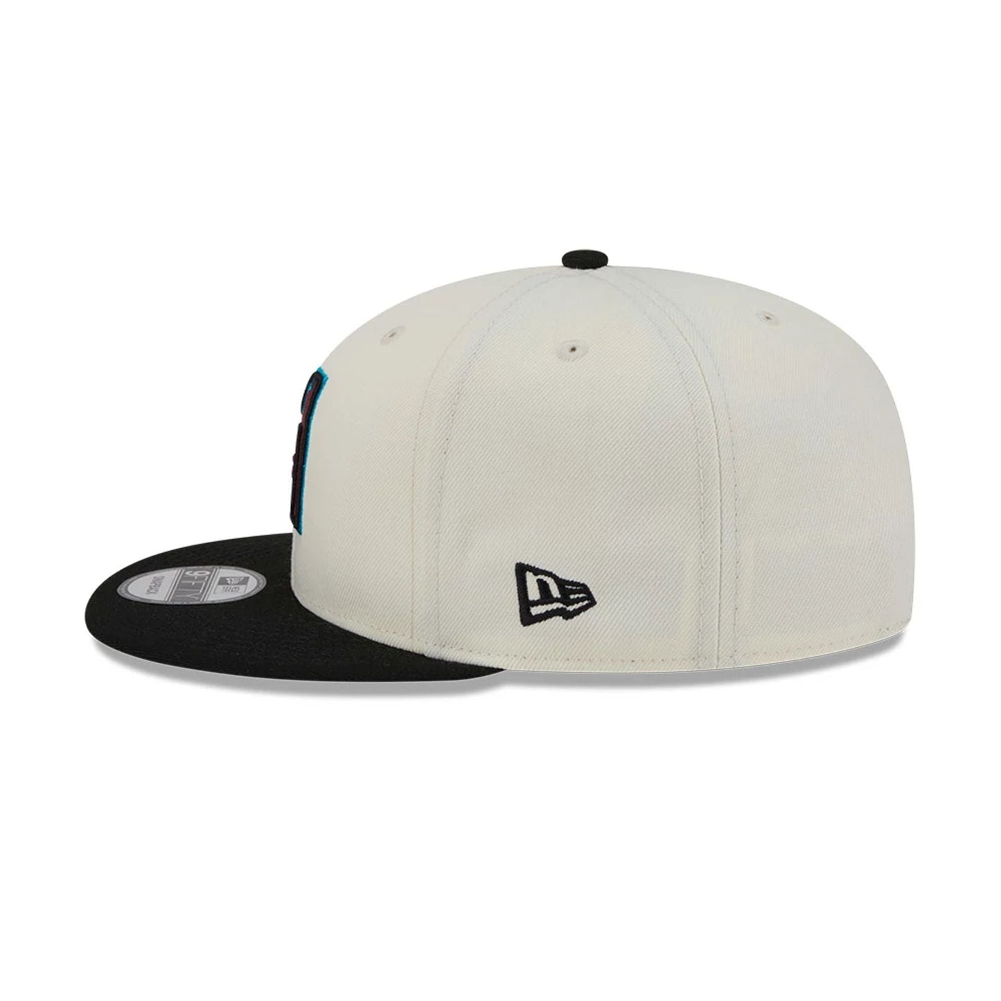 Pictured is this MLB Localized Arizona Diamondbacks 9FIFTY Snapback cap in white. 6