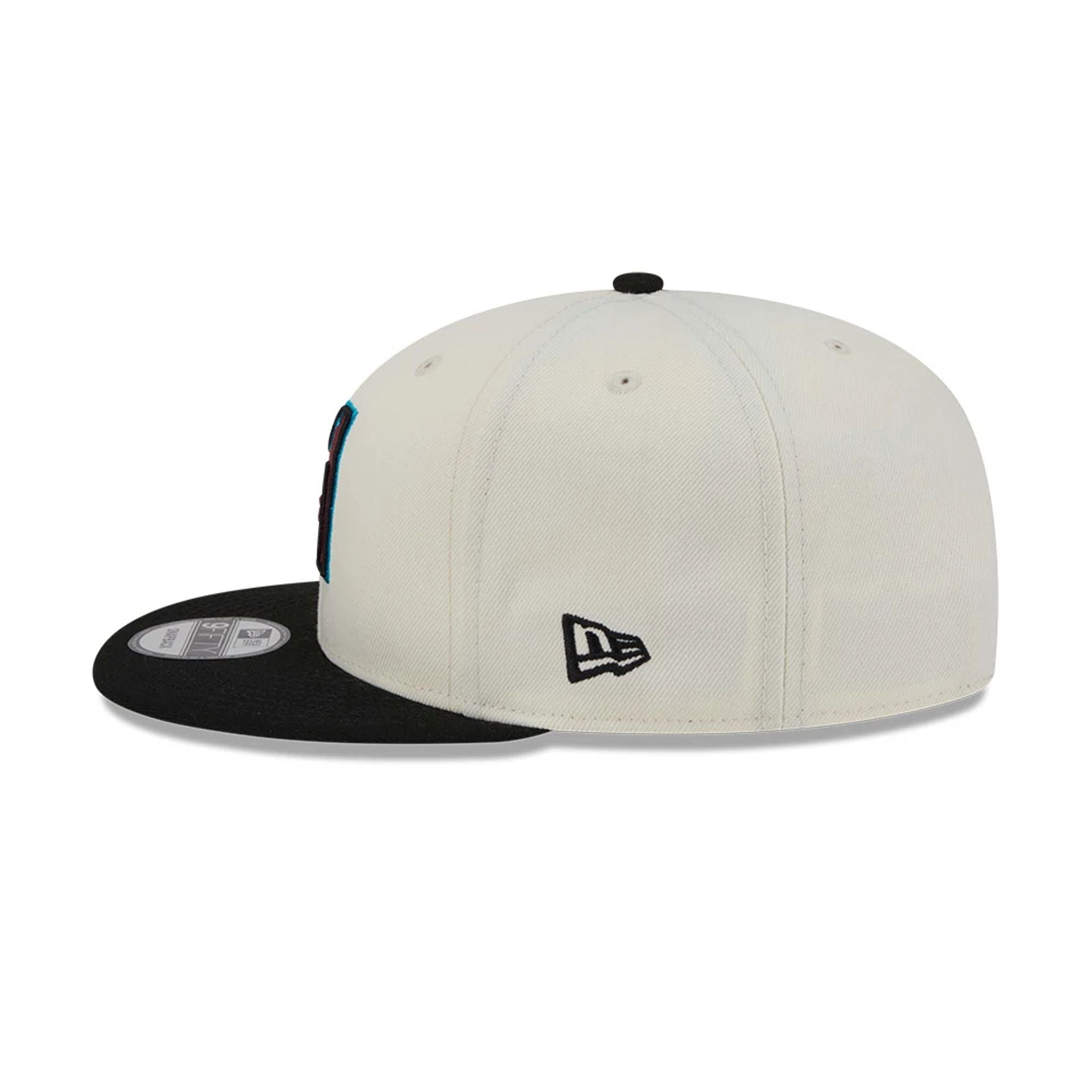 Pictured is this MLB Localized Arizona Diamondbacks 9FIFTY Snapback cap in white. 6