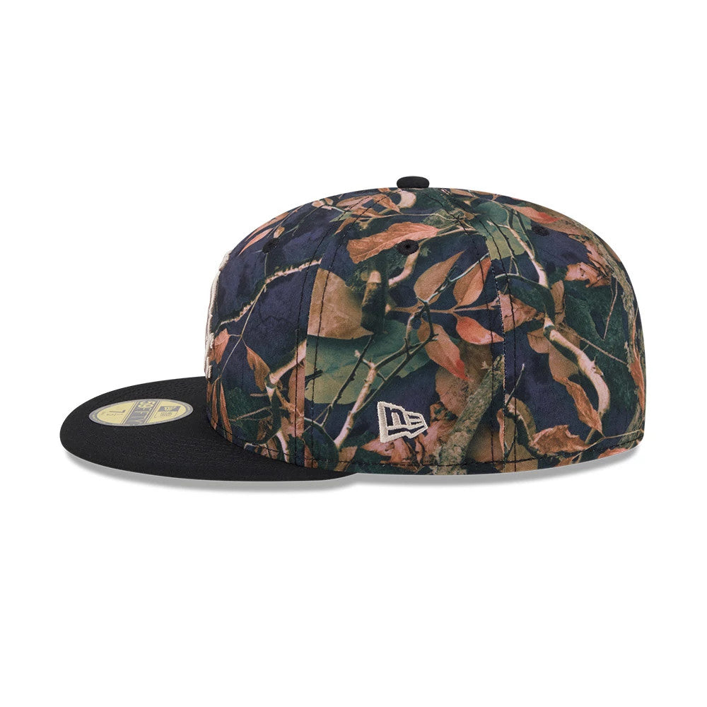 Pictured is this MLB Leaves Chicago White Sox 59FIFTY Fitted cap in black. 6