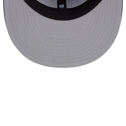 Pictured is this MLB Leaves New York Mets 59FIFTY Fitted cap in blue. 2
