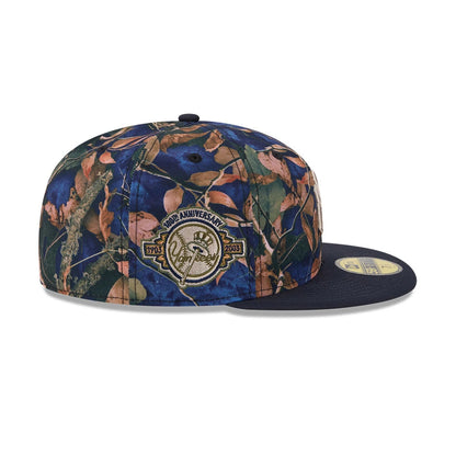 Pictured is this MLB Leaves New York Yankees 59FIFTY Fitted cap in navy. 5