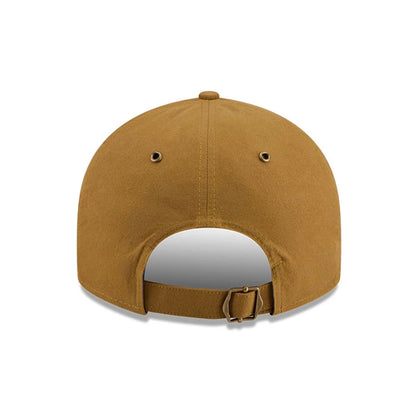 Pictured is this MLB Brushed New York Mets Retro Crown 9FIFTY cap in Dark Beige. 7