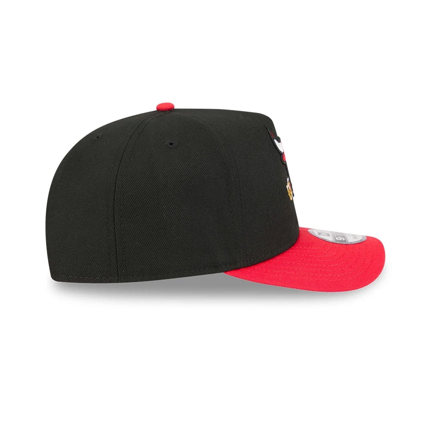Pictured is this NBA Cartoon Chicago Bulls 9FIFTY A-Frame Snapback cap in black. 7