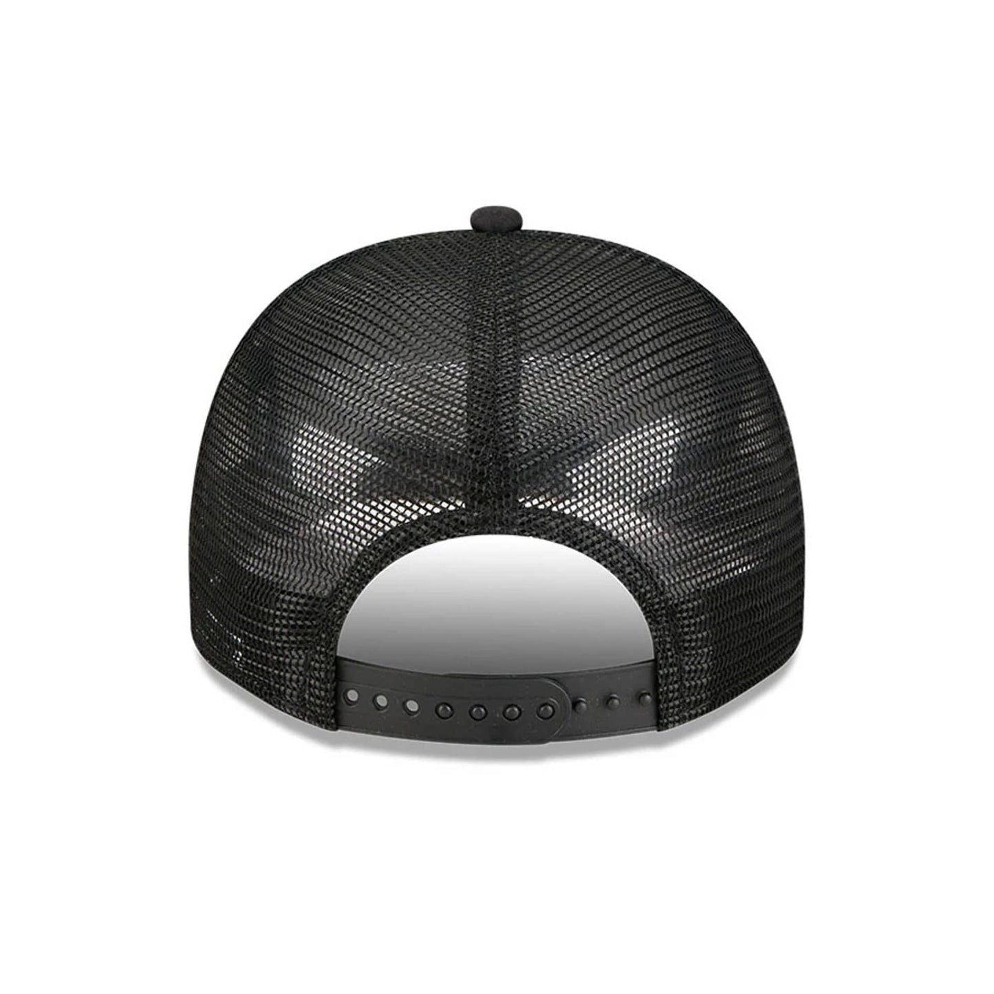 Pictured is this MLB Washed Chicago White Sox 9FIFTY A-Frame Trucker cap in black. 7