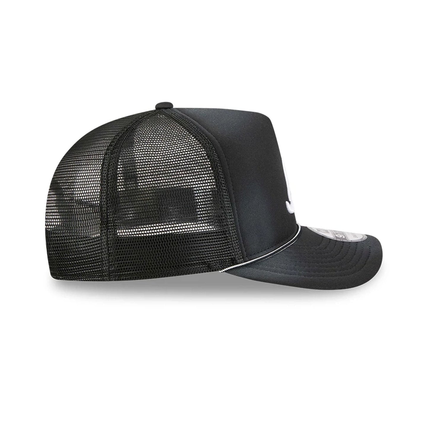 Pictured is this MLB Washed Atlanta Braves 9FIFTY A-Frame Trucker cap in black. 6