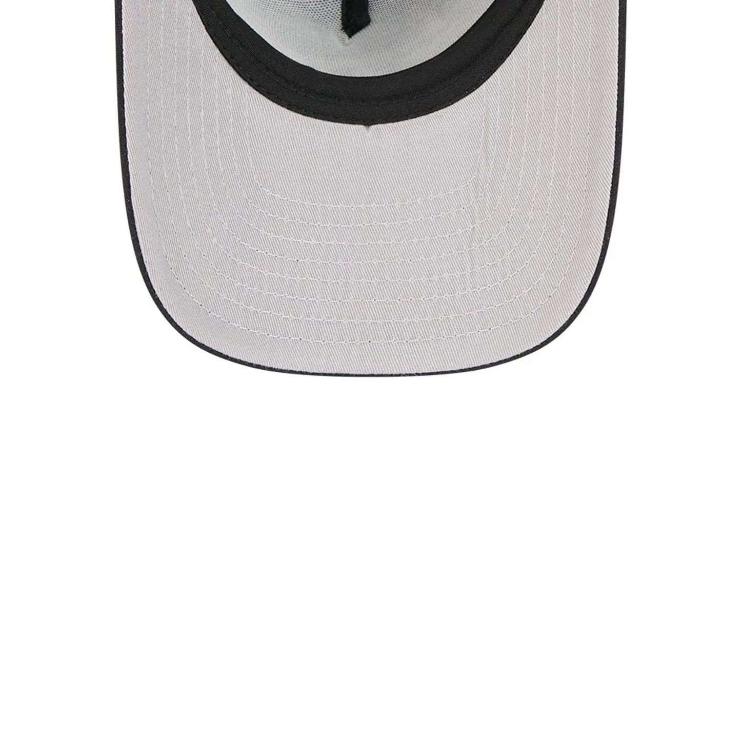 Pictured is this NBA Washed Chicago Bulls 9FIFTY A-Frame Trucker cap in black. 2