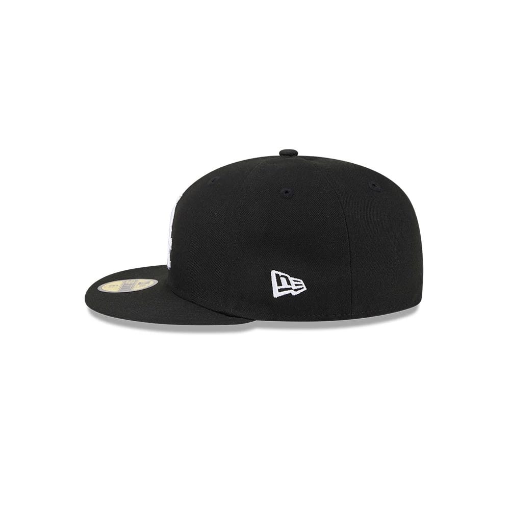 Pictured is this MLB Hidden Hit Chicago White Sox 59FIFTY Fitted cap in black. 6