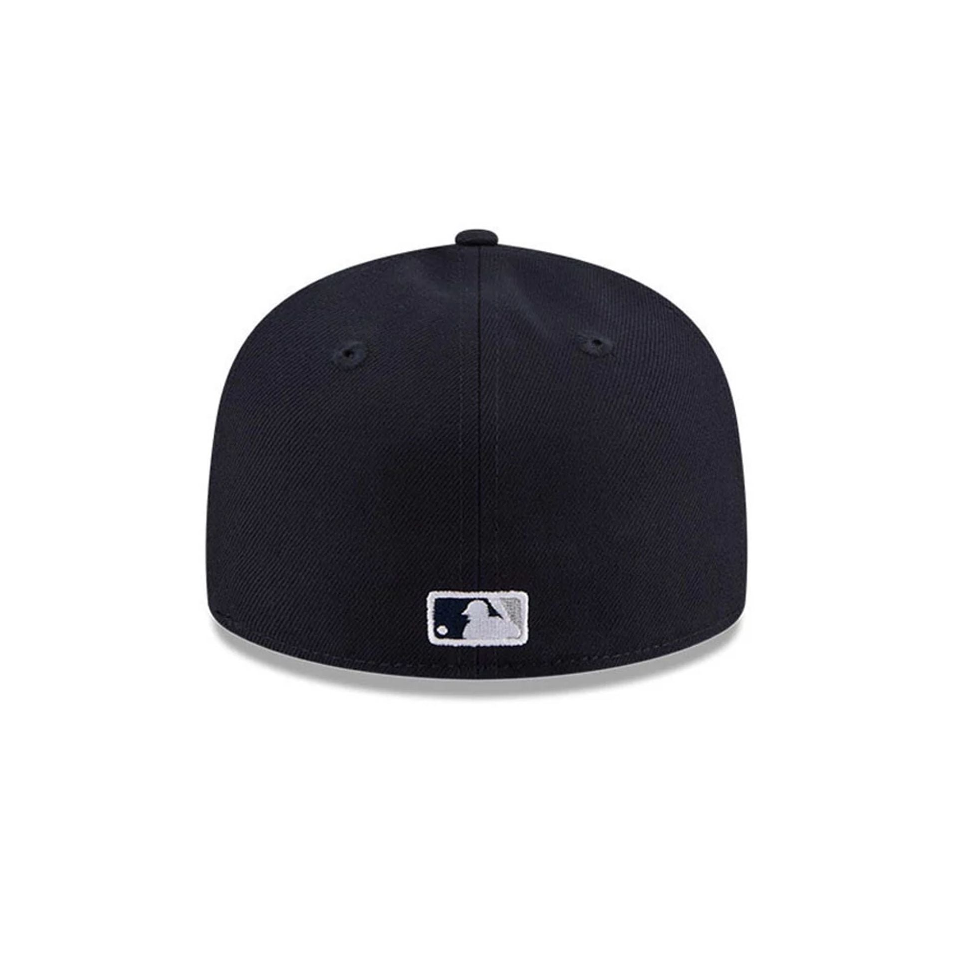 Pictured is this MLB Hidden Hit New York Yankees 59FIFTY Fitted cap in navy. 7