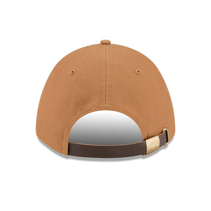 Pictured is this MLB Team Choice Atlanta Braves 9FORTY M-Crown cap in beige. 2