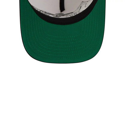 Pictured is this MLB Classic Chicago White Sox 9FIFTY A-Frame Snapback cap in White. 2