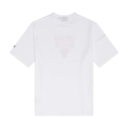 The Male model is wearing Chicago Bulls NBA Graphic White T-Shirt 2