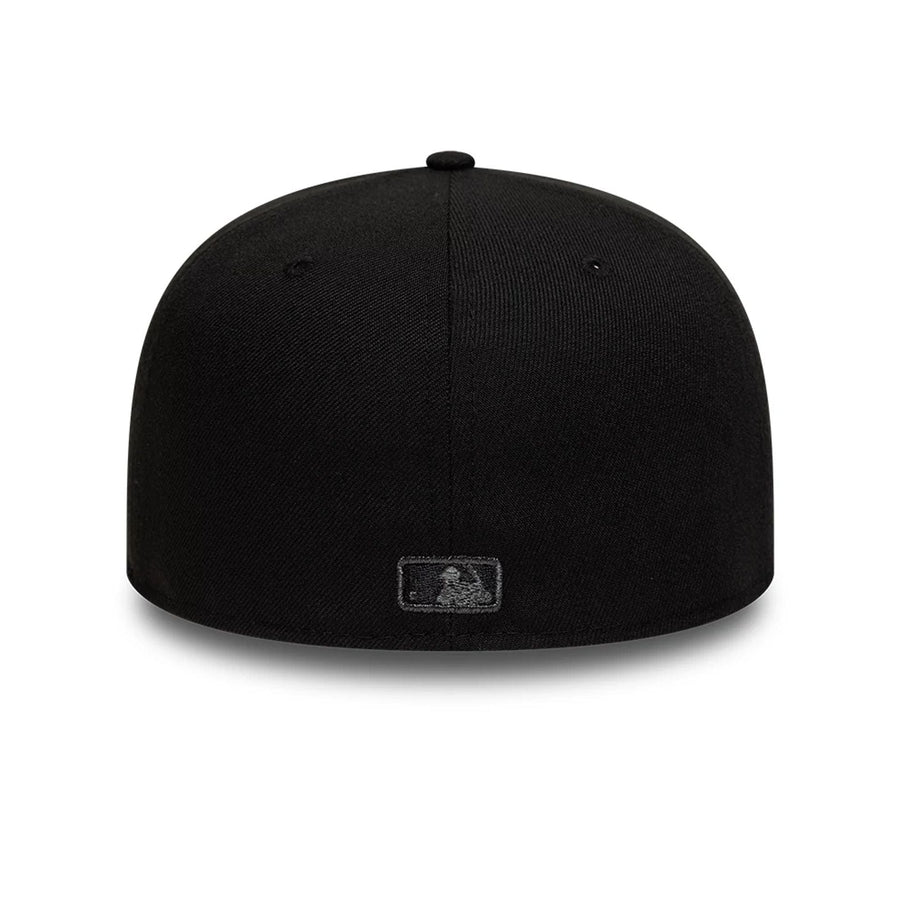 This is a Chicago White Sox MLB Spider Web Black 59FIFTY Fitted Cap 4