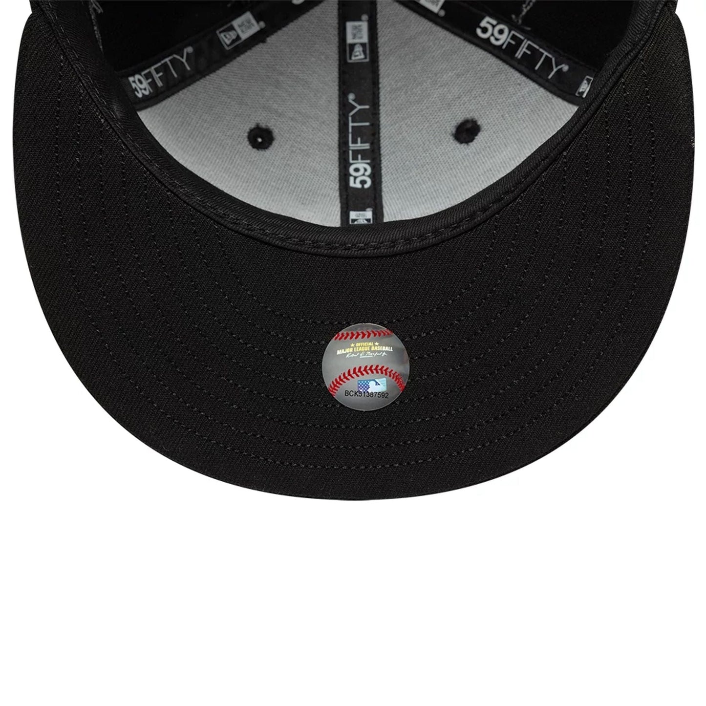 This is a New York Yankees MLB Wire Black 59FIFTY Fitted Cap 7
