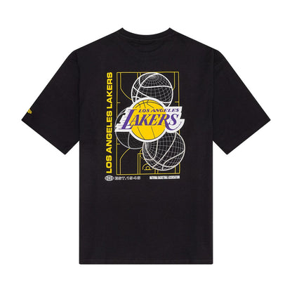The Male model is wearing LA Lakers NBA Basketball Heritage Graphic Black Oversized T-Shirt 1