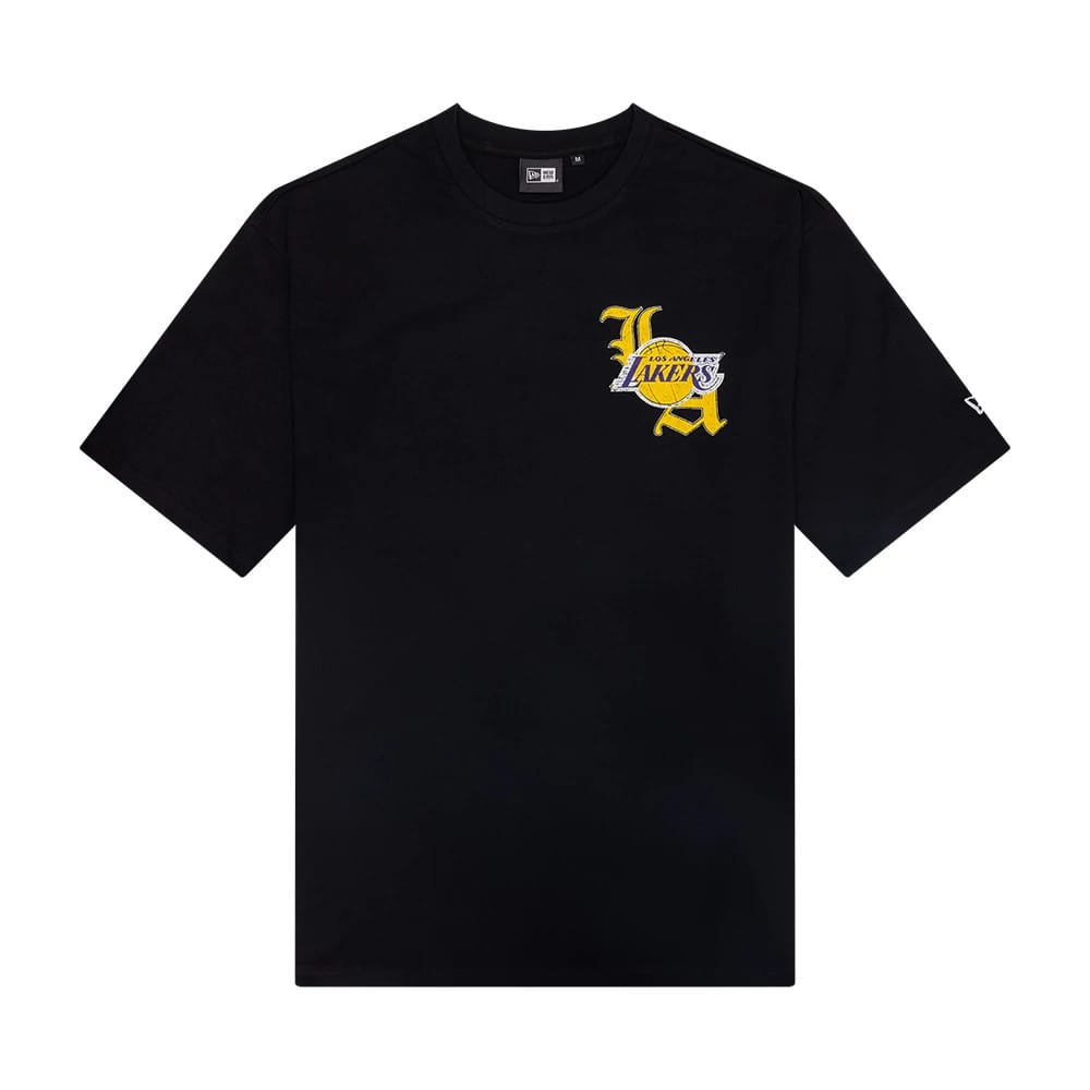 The Male model is wearing LA Lakers NBA Font Graphic Black Oversized T-Shirt 1