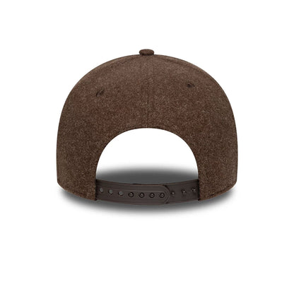 This is a Atlanta Braves MLB Dark Brown 9FORTY E-Frame Adjustable Cap 7