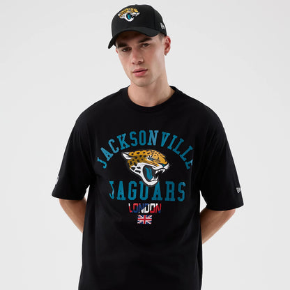 The Male model is wearing Jacksonville Jaguars NFL International Series Games London Black Oversized T-Shirt 7