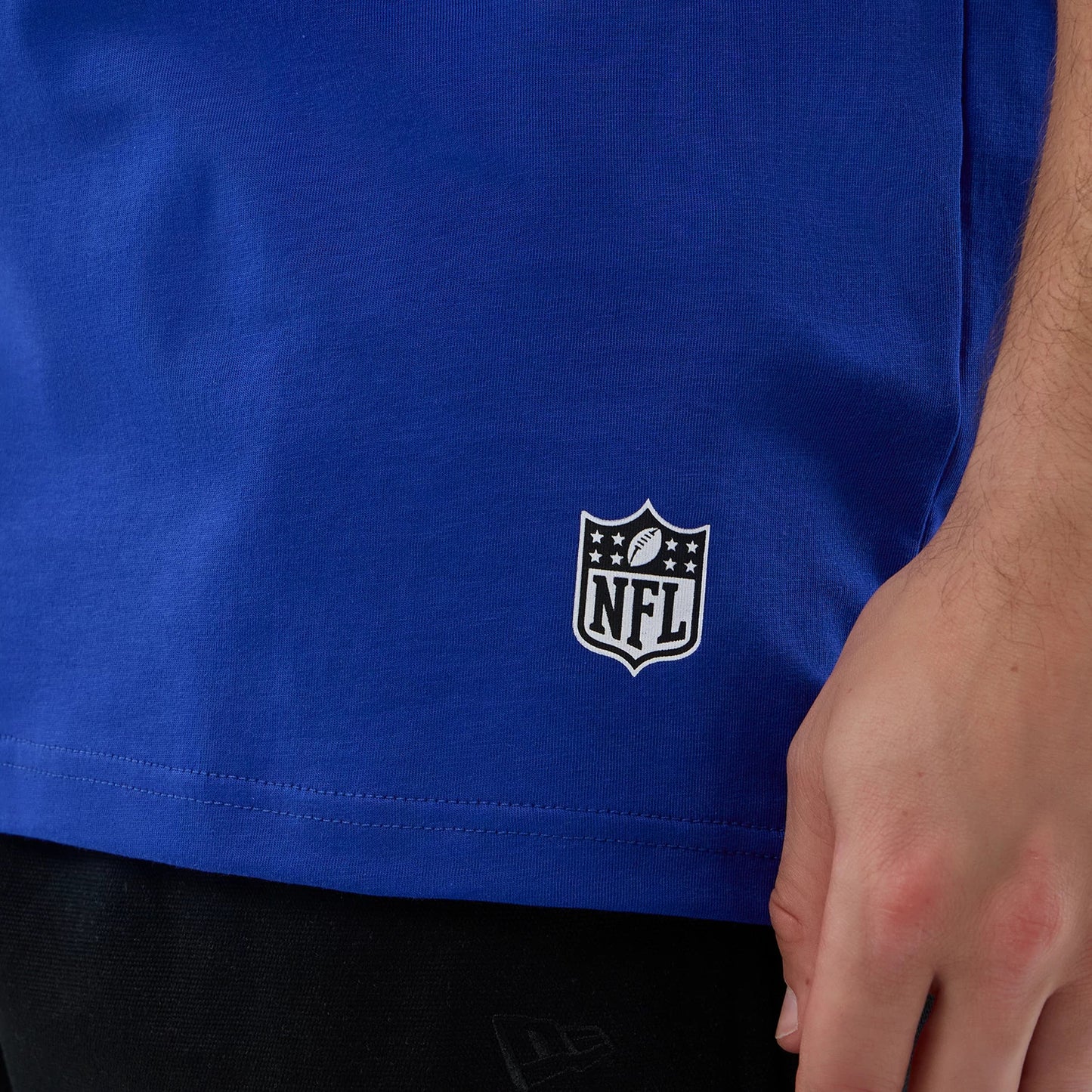 The Male model is wearing Pittsburgh Steelers NFL International Series Games Blue Oversized T-Shirt 5