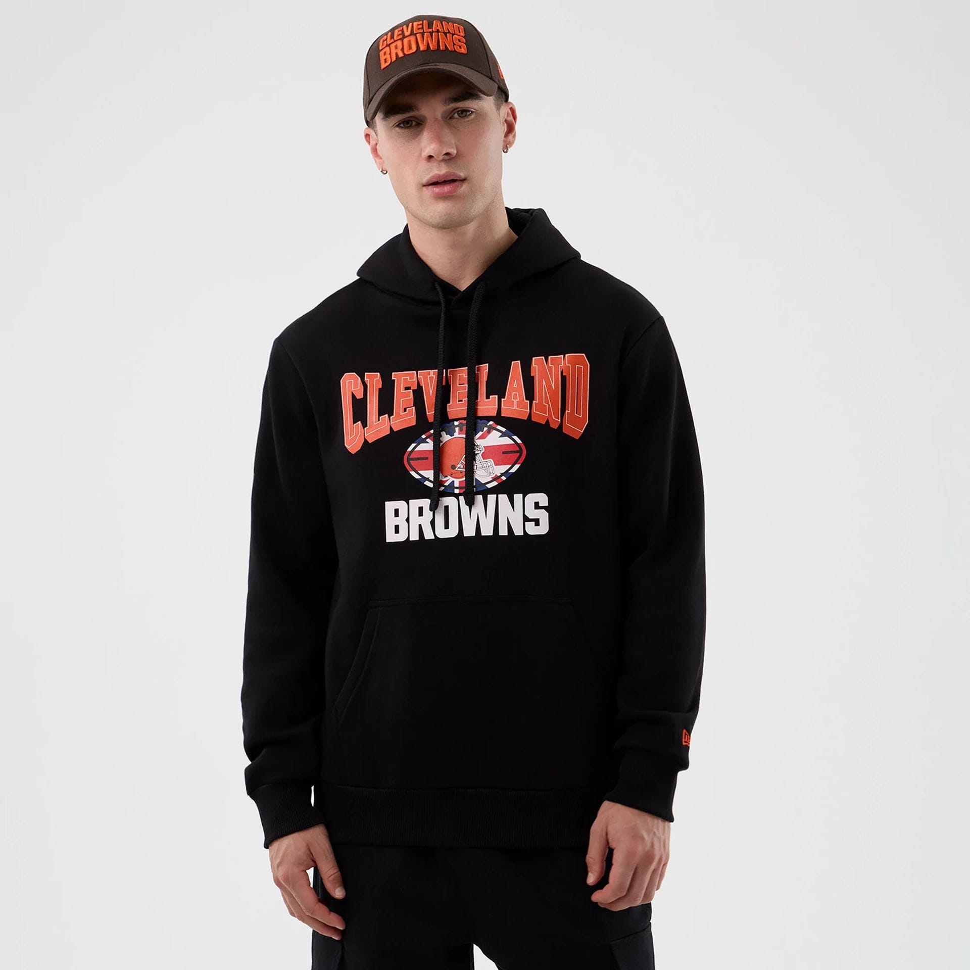 The Male model is wearing Cleveland Browns NFL International Series Games Black Pullover Hoodie  1