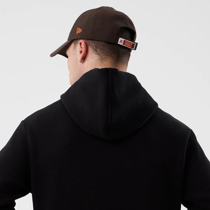 The Male model is wearing Cleveland Browns NFL International Series Games Black Pullover Hoodie  7