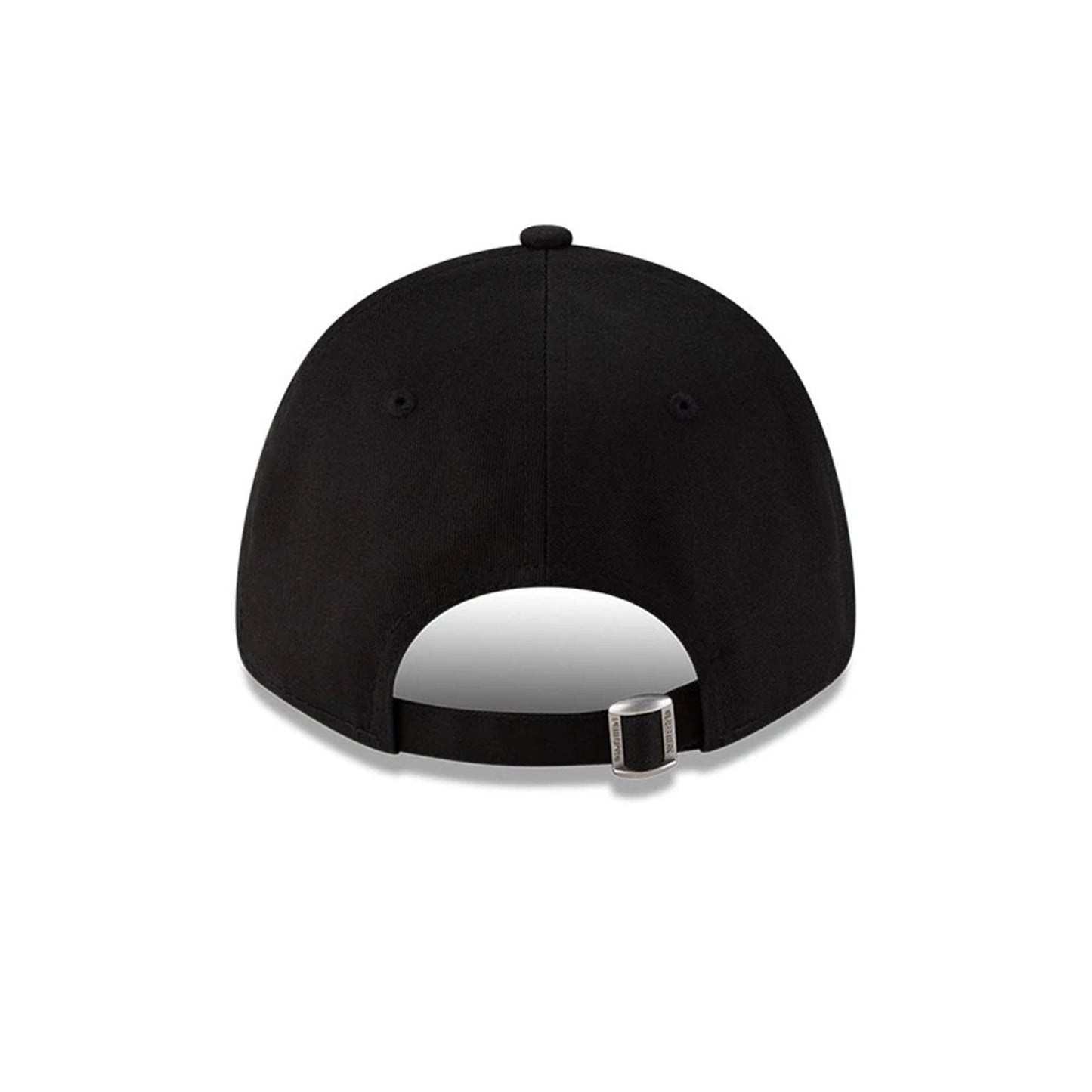 Pictured is this One Piece Straw Hat Pirates 9FORTY cap in black. 6