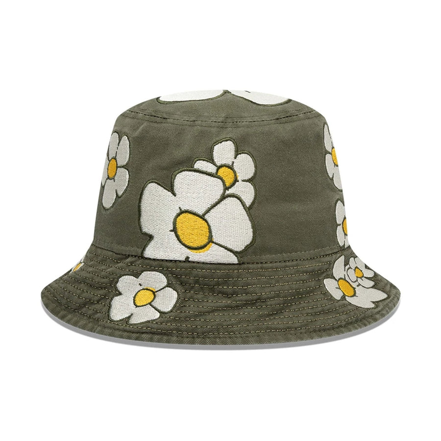 This is a  New Era x Rodrigo Roji Flowers Green Bucket Hat 4