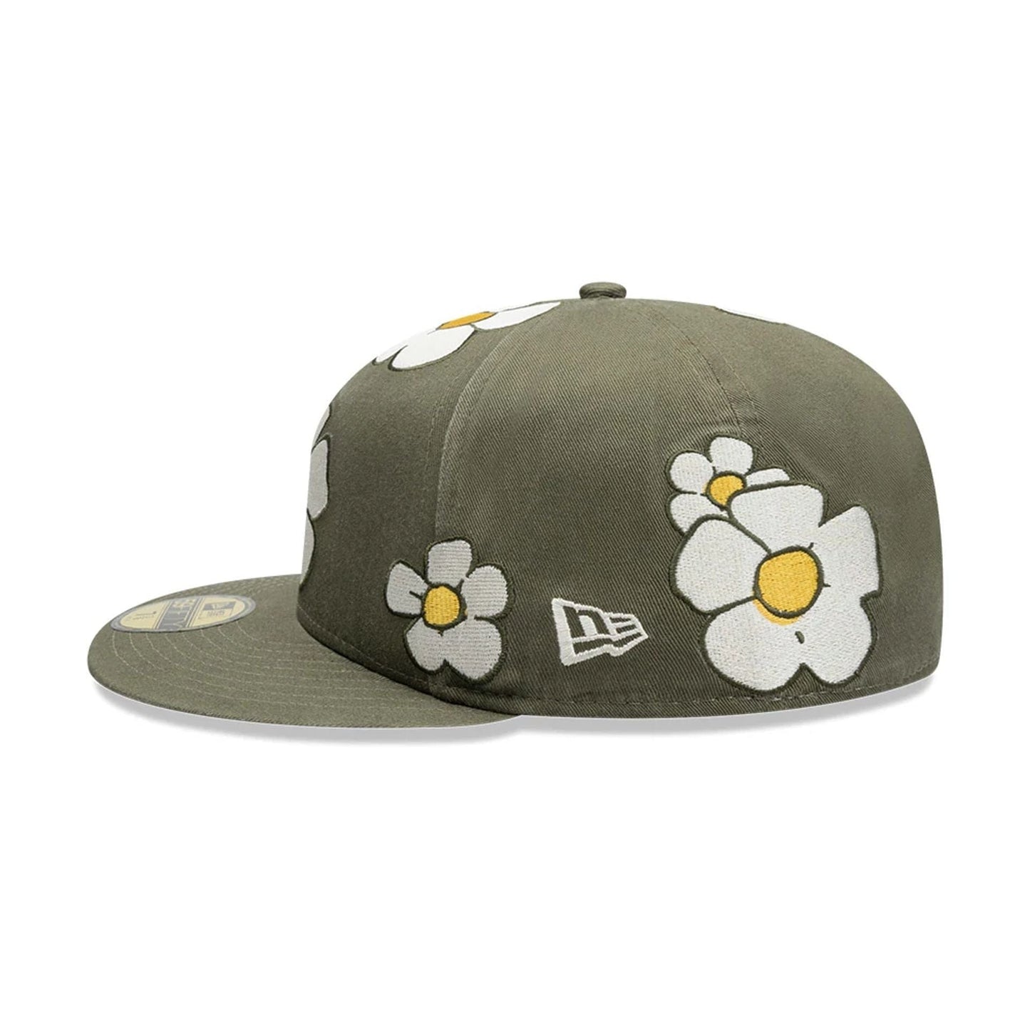This is a  New Era x Rodrigo Roji Flower Green 59FIFTY Fitted Cap 4