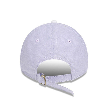 Pictured is this MLB Oxford New York Yankees 9TWENTY Long Visor cap in Pastel Purple. 5