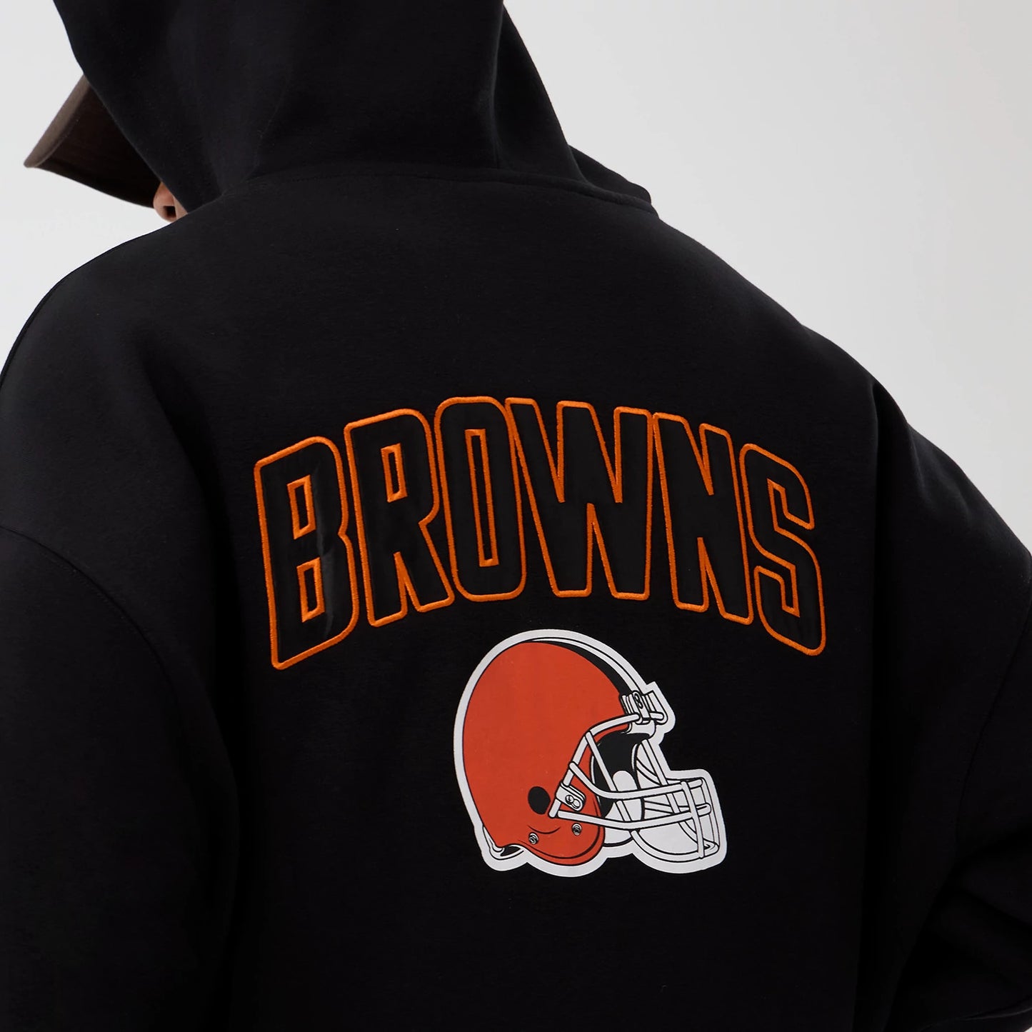 The Male model is wearing Cleveland Browns NFL International Series Games Black Full Zip Hoodie 4