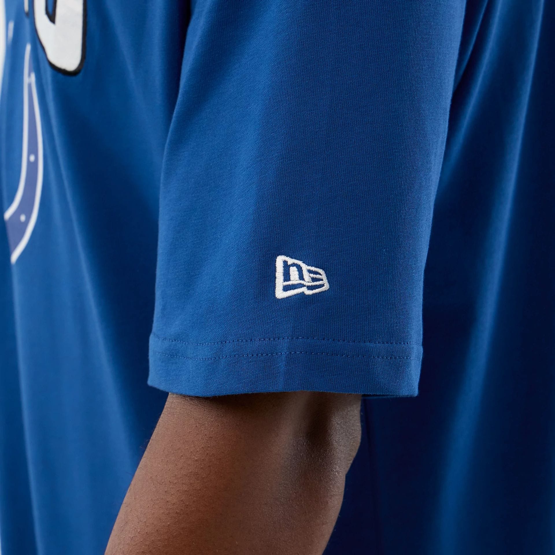 The Male model is wearing Indianapolis Colts NFL International Series Games Blue Oversized T-Shirt 4